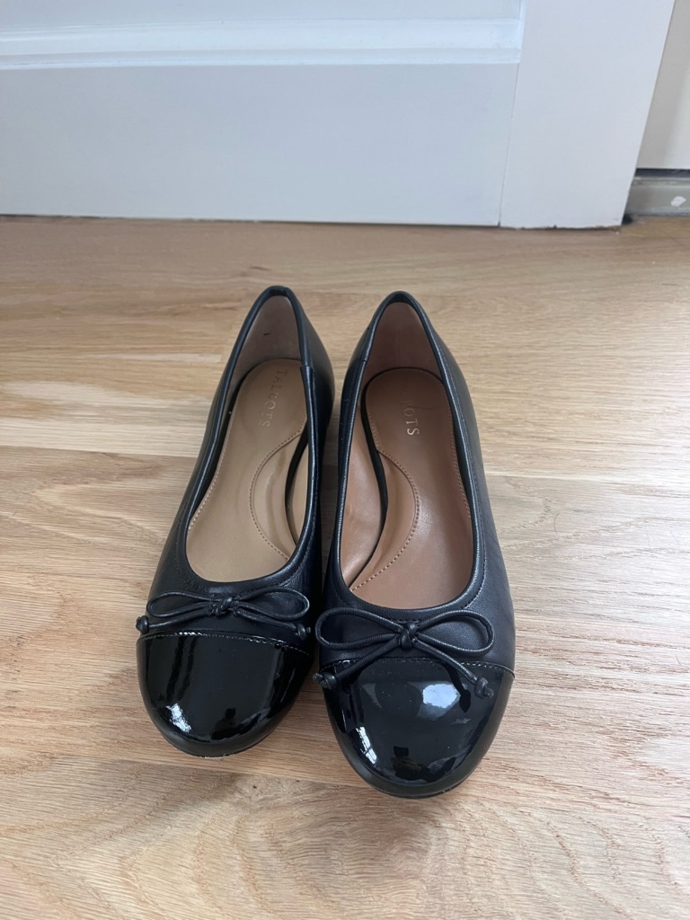 Talbots Black Leather Ballet Flats with Patent Toe and Bow
